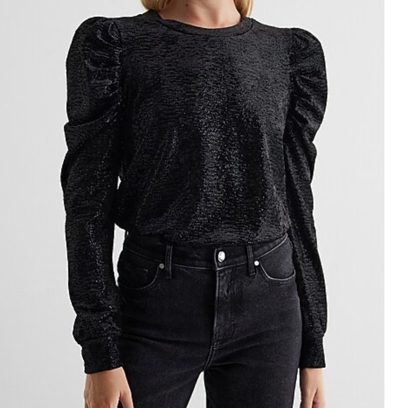 Express Tops - 🏴‍☠️Black Velvet Puff-Sleeve Women's Top